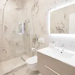 Lana Luxe Tirana