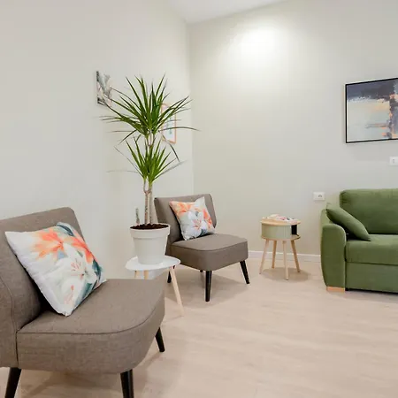 Lana Luxe Apartment *