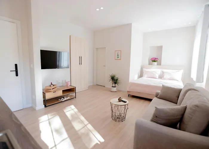 Lana Luxe Apartament Tirana